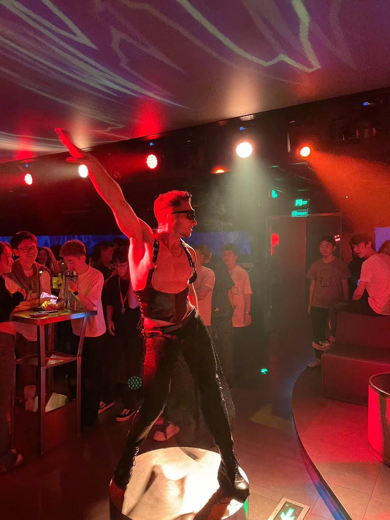 吉林商务ktv低端场 气氛热闹完美配套-船营区ktv预定